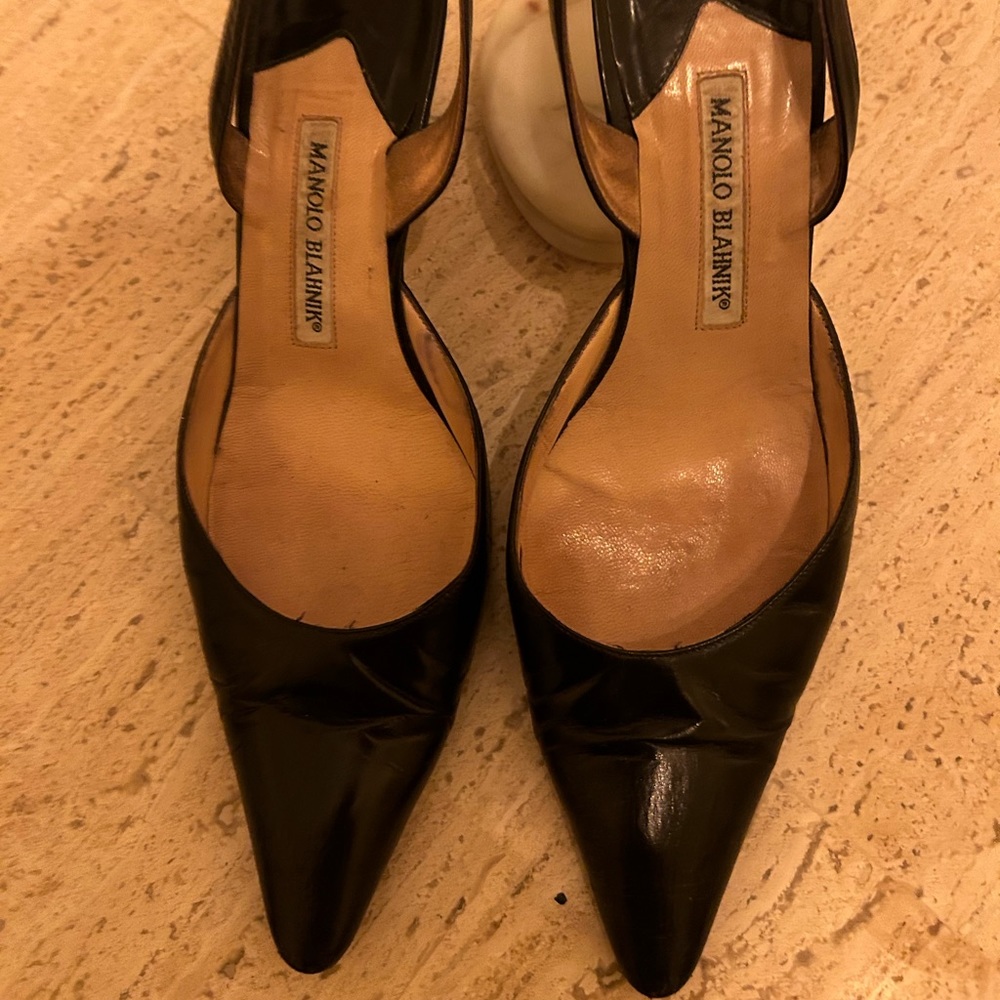 Manolo Blahnik Carolyne Pump